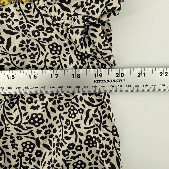 Current Air Black and White Blouse with Floral Print - Medium - cottagecore - Picture 4 of 5